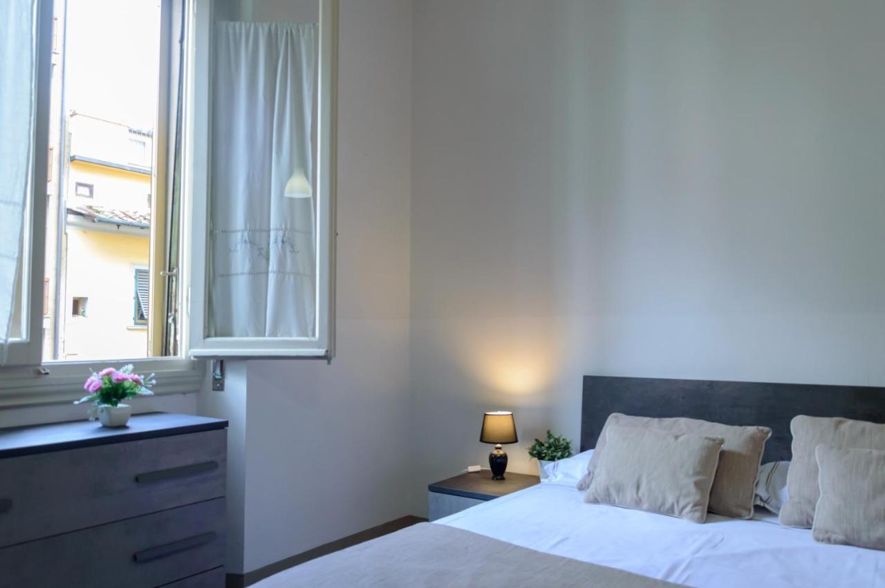 Homelink - Charlotte Affittacamere Firenze